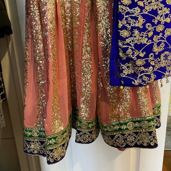 Pakistani/Indian Gharara Suit - 2 pcs - Picture 2 of 12